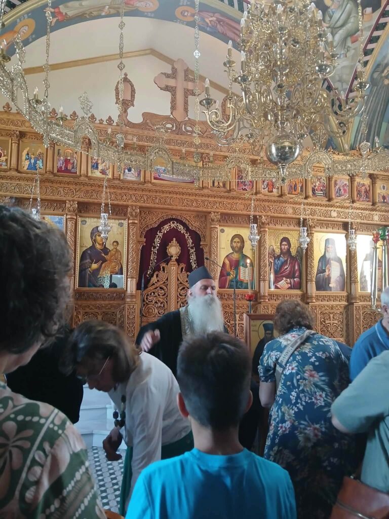 Πιστοί από την Αγία Τριάδα Πατρών σε Ιερές Μονές της Ναυπάκτου ΦΩΤΟ