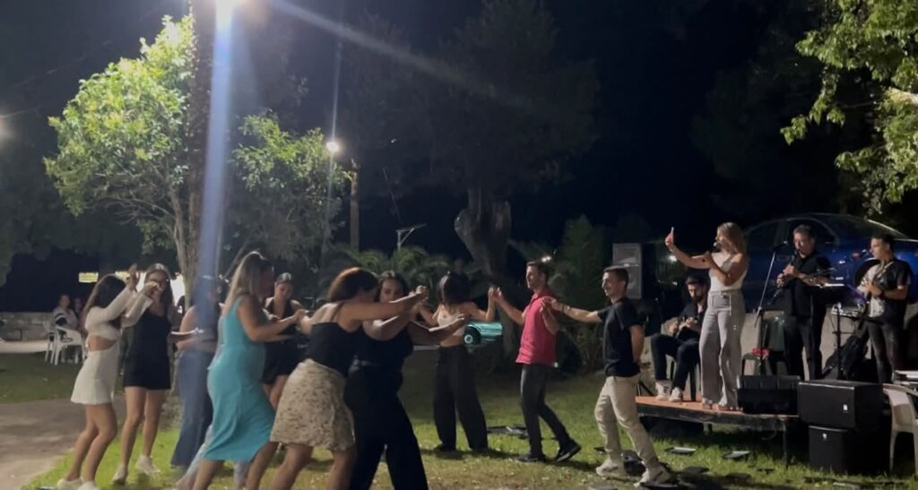 Το πανηγύρι του Πολιτιστικού - Αθλητικού Συλλόγου Δημητρόπουλου ΒΙΝΤΕΟ-ΦΩΤΟ 8 Το πανηγύρι του Πολιτιστικού - Αθλητικού Συλλόγου Δημητρόπουλου ΒΙΝΤΕΟ-ΦΩΤΟ