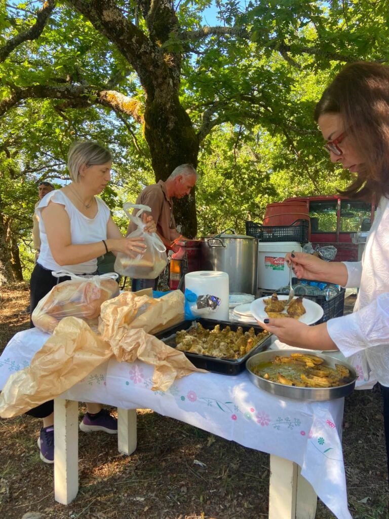 Στο ξωκλήσι του Προφήτη Ηλία Πολιτιστικός Σύλλογος Τρεχλού ΦΩΤΟ