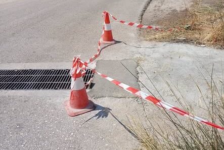 Αίγιο: Υποχρεώθηε σε άμεση λύση στον δρόμο «παγίδα» ο δήμος μετά το ρεπορτάζ του Patrapress ΦΩΤΟ 12 Αίγιο: Υποχρεώθηε σε άμεση λύση στον δρόμο «παγίδα» ο δήμος μετά το ρεπορτάζ του Patrapress ΦΩΤΟ