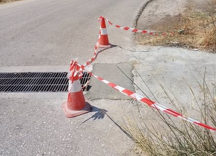 Αίγιο: Υποχρεώθηε σε άμεση λύση στον δρόμο «παγίδα» ο δήμος μετά το ρεπορτάζ του Patrapress ΦΩΤΟ