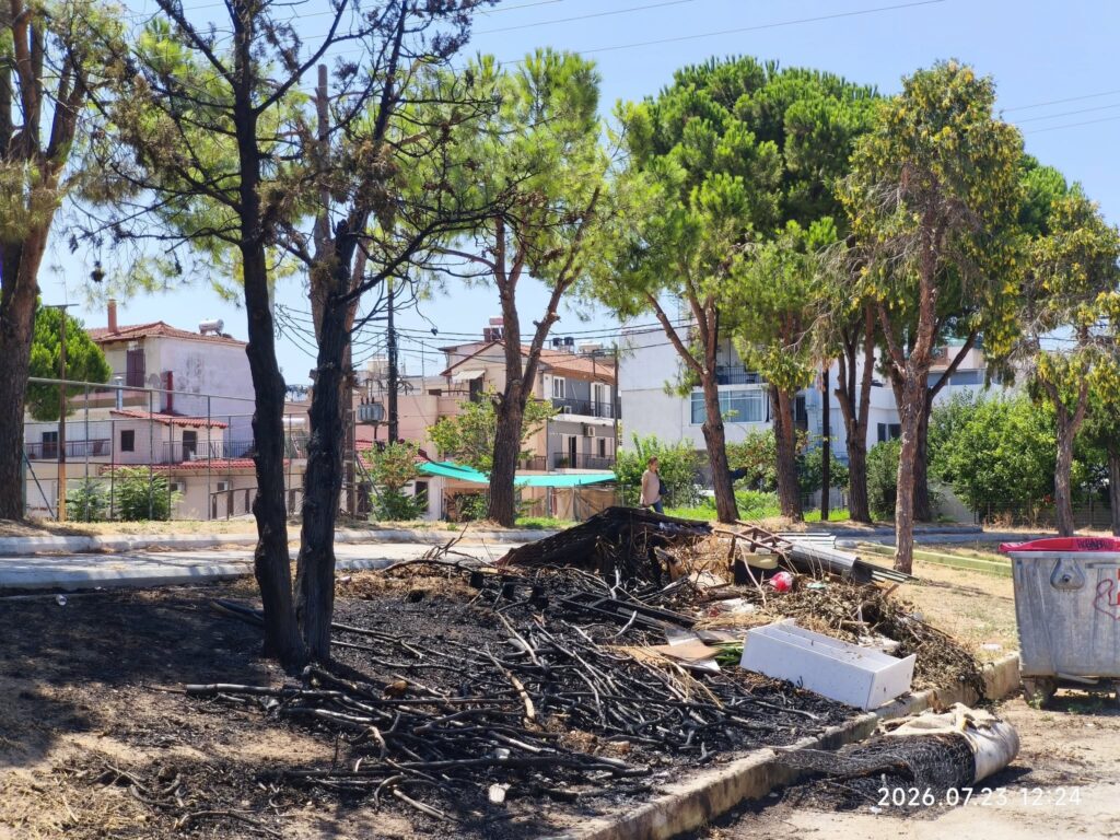 Αυτοκίνητο πρόσχεδον σε δρόμο