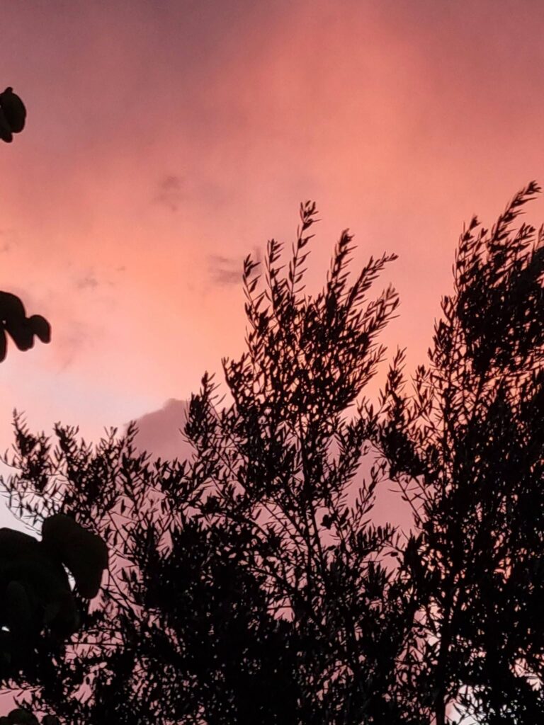 Ατμοσφαιρικές αντιθέσεις της Ρούμελης στον ουρανό της Τέμενης Αιγίου ΦΩΤΟ