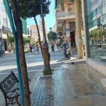 Πάτρα: Παράπονα πεζών για μόλις ένα παγκάκι στο κέντρο εν μέσω καύσωνα