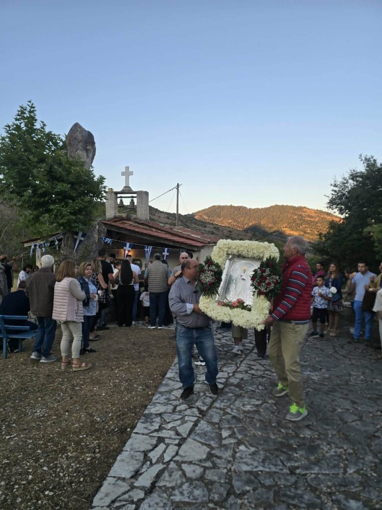 Ο εορτασμός της Αγίας Παρασκευής στην Κερπινή ΒΙΝΤΕΟ-ΦΩΤΟ