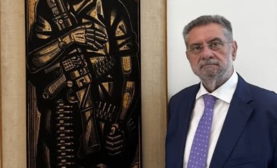 Πολιτικός με έντονο ενδιαφέρον