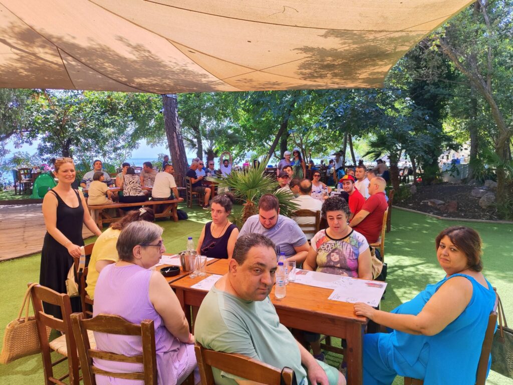 Τα παιδιά του ΕΚΑΜΕ/ΑμεΑ Αιγίου στον «Κουρσάρο» στο Διακοπτό ΦΩΤΟ 5 Τα παιδιά του ΕΚΑΜΕ/ΑμεΑ Αιγίου στον «Κουρσάρο» στο Διακοπτό ΦΩΤΟ