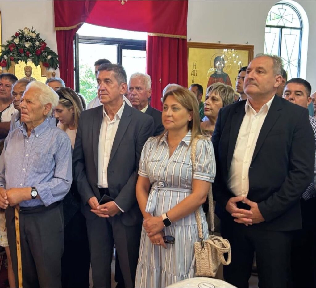 Ο δήμαρχος Δυτικής Αχαΐας Γρηγόρης Αλεξόπουλος στην Αλεξόπουλος στην Ρακίτα ΦΩΤΟ