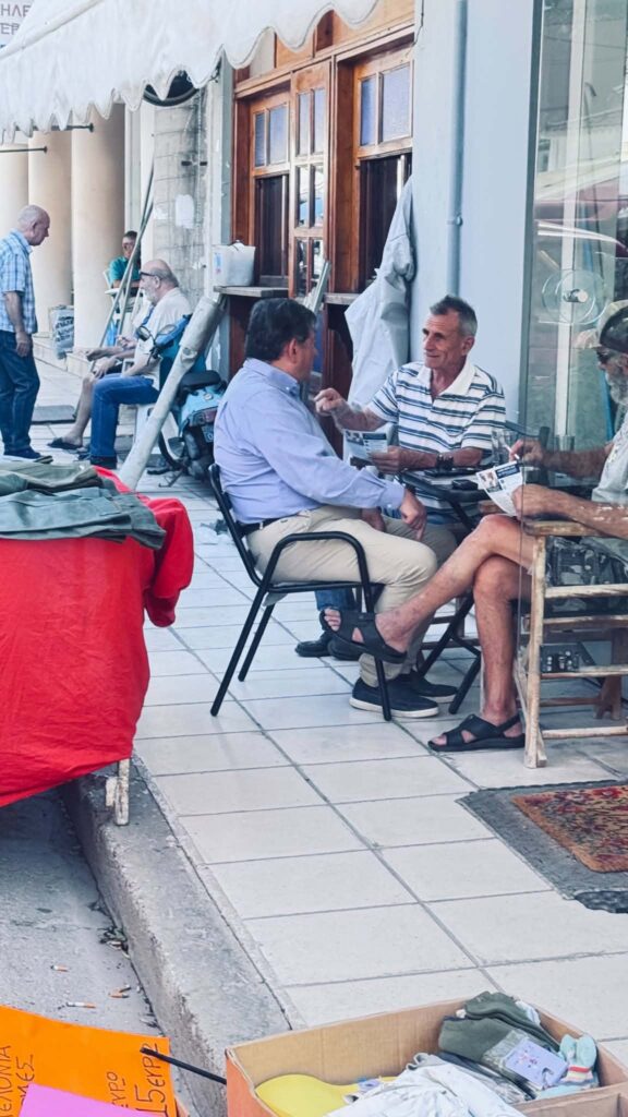 Αίγιο: Στη λαϊκή αγορά ο Δημήτρης Παλούμπης για ακρίβεια, κόστος παραγωγής, νοικοκυριά και επαγγελματίες ΦΩΤΟ» 8 Αίγιο: Στη λαϊκή αγορά ο Δημήτρης Παλούμπης για ακρίβεια, κόστος παραγωγής, νοικοκυριά και επαγγελματίες ΦΩΤΟ»