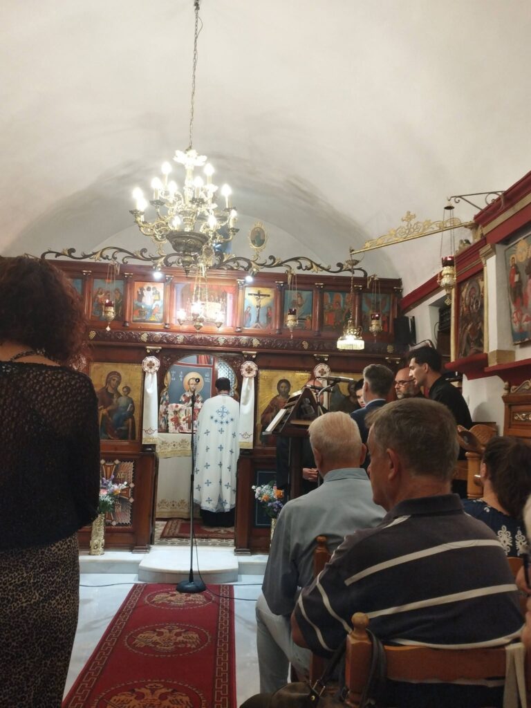 Γιόρτασε ο Άγιος Παντελεήμονας στο γραφικό εκκλησάκι του Αιγίου ΦΩΤΟ