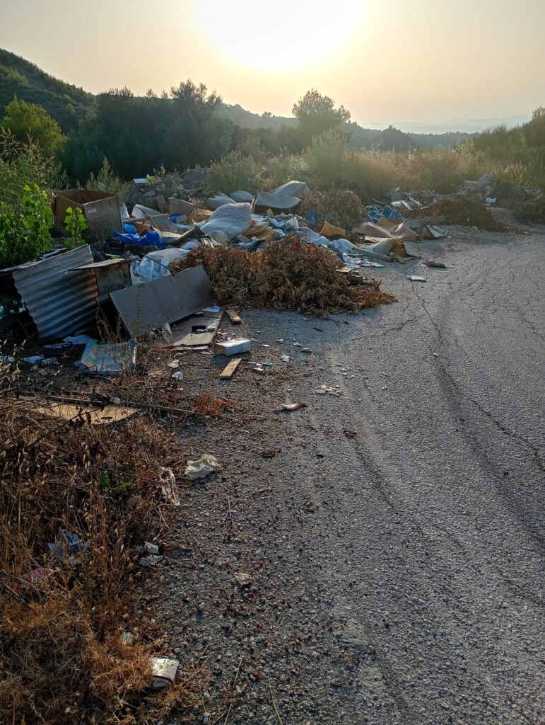Πάτρα: Μήνυση στον δήμο για ανεξέλεγκτη χωματερή, κίνδυνο πυρκαγιάς και εγκατάλειψη ζώων ΒΙΝΤΕΟ-ΦΩΤΟ