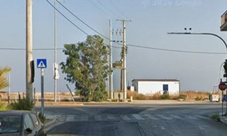 Παραλία: Κίνδυνος-θάνατος δίπλα σε γραμμές του τρένου - Εγκλωβισμοί οδηγών ΦΩΤΟ