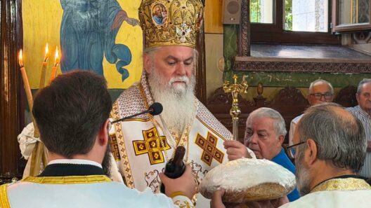 Αρχιερατική θεία λειτουργία στην Κέρτεζη με Ιερώνυμο
