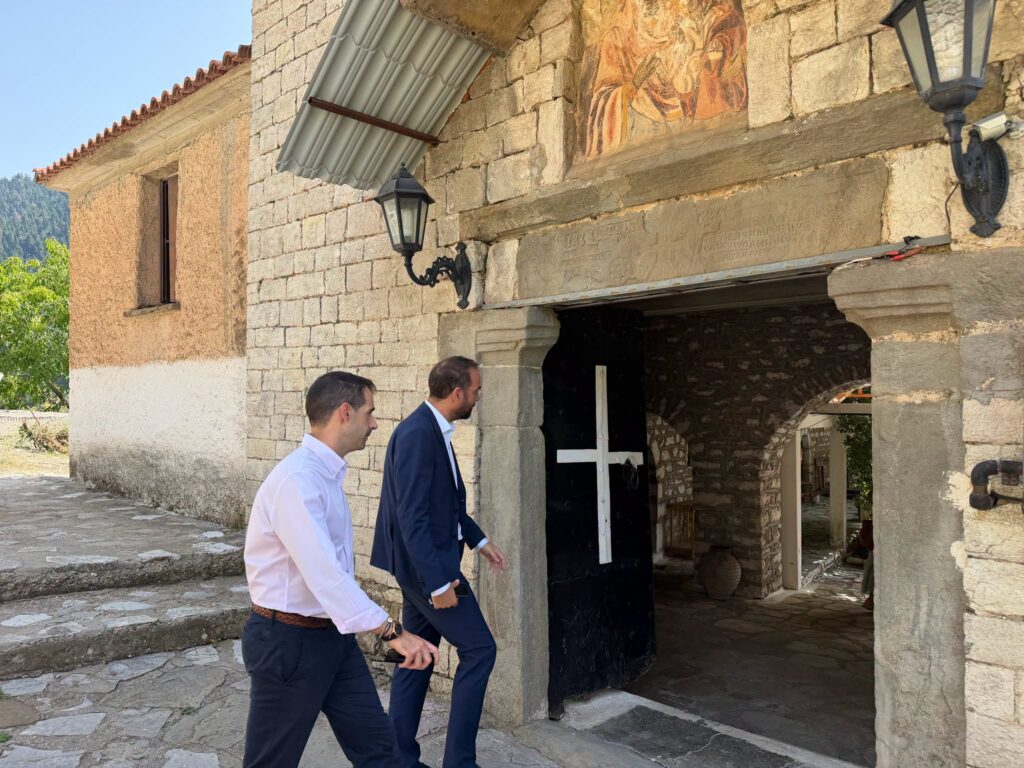 Τιμητική διάκριση στον Ν. Φαρμάκη στη Δίβρη και αυτοψία στα έργα πρόσβασης προς τη Μονή Χρυσοπηγής ΒΙΝΤΕΟ - ΦΩΤΟ