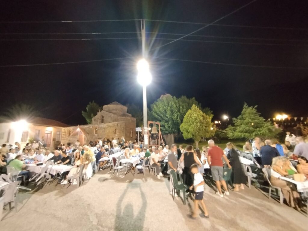 Το παραδοσιακό πανηγύρι στο Πλατάνι Ρίου ΦΩΤΟ