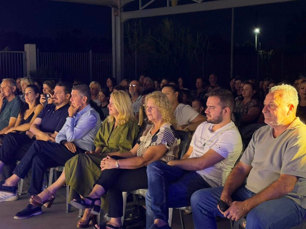 Στην Κάτω Αχαΐα η παράσταση «Καραμέλες Ούζου» ΦΩΤΟ