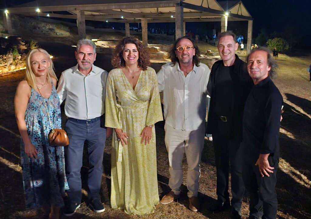 Μουσική εκδήλωση με Σάκη Παπαδημητρίου στο Αρχαίο Θέατρο της Αιγείρας ΒΙΝΤΕΟ-ΦΩΤΟ 7 Μουσική εκδήλωση με Σάκη Παπαδημητρίου στο Αρχαίο Θέατρο της Αιγείρας ΒΙΝΤΕΟ-ΦΩΤΟ