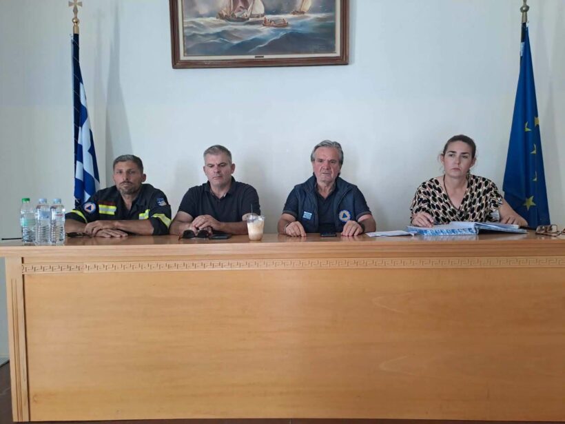Δυτική Αχαΐα: Κατεπείγουσα συνεδρίαση της Πολιτικής Προστασίας για την φωτιά 4 Δυτική Αχαΐα: Κατεπείγουσα συνεδρίαση της Πολιτικής Προστασίας για την φωτιά