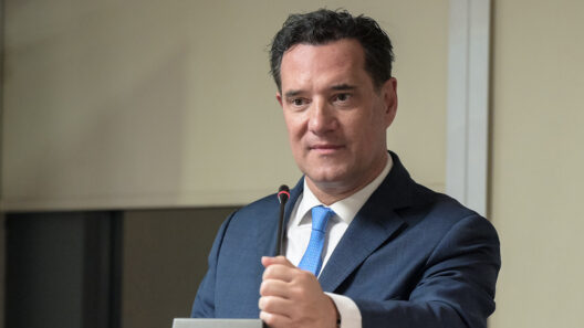 Άδωνις Γεωργιάδης: Τέλος στις «θαυματουργές» θεραπείες