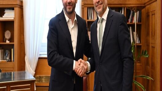 Επίσημα στο ΠΑΣΟΚ ο Μιχάλης Χουρδάκης