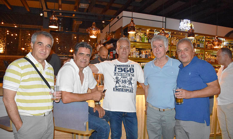 Στο Αίγιο reunion από το 1ο και 2ο Λύκειο, το 1985 ΦΩΤΟ
