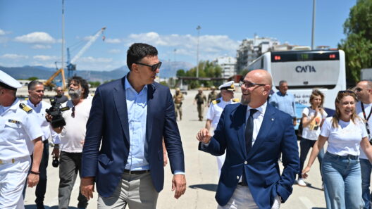 Πάτρα: Ο Βασίλης Κικίλιας σε Περιφέρεια και ΟΛΠΑ για το αναπτυξιακό σχέδιο του λιμανιού ΦΩΤΟ - BINTEO