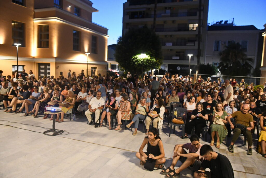 Μια βραδιά από «αγιόκλημα και γιασεμιά»…στον Θερινό Κινηματογράφο της Πάτρας ΦΩΤΟ 32 Μια βραδιά από «αγιόκλημα και γιασεμιά»…στον Θερινό Κινηματογράφο της Πάτρας ΦΩΤΟ