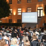 Η ταινία «Πεσμένα φύλλα», στο προαύλιο του Δημαρχείου της Πάτρας ΦΩΤΟ