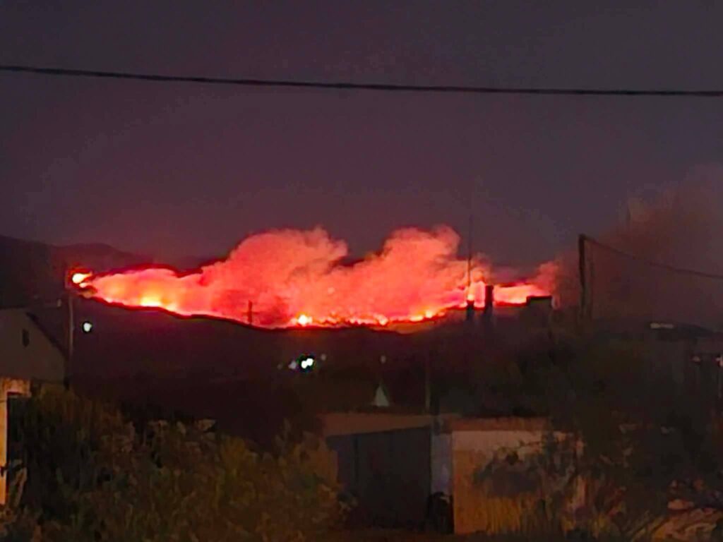 Δυτική Αχαΐα: Σε κατάσταση συναγερμού μετά την μεγάλη πυρκαγιά - Καρέ καρέ η μάχη στο πύρινο μέτωπο ΒΙΝΤΕΟ-ΦΩΤΟ