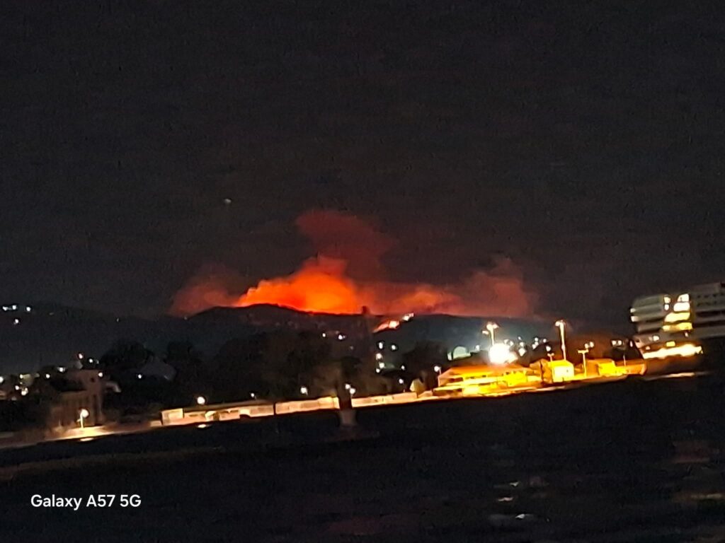 Αχαΐα: Πύρινη κόλαση κοντά στο Αίγιο - Εκκενώσεις χωριών - Κάτοικοι και Πολιτική Προστασία στο Patrapress ΒΙΝΤΕΟ-ΦΩΤΟ