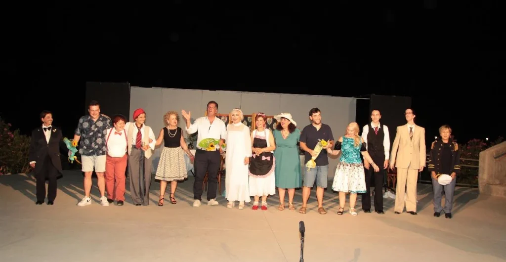 Η παράσταση «Παντρολογήματα» από την Στέγη Καλαβρυτινών και Φίλων Πάτρας «Αγία Λαύρα» ΦΩΤΟ