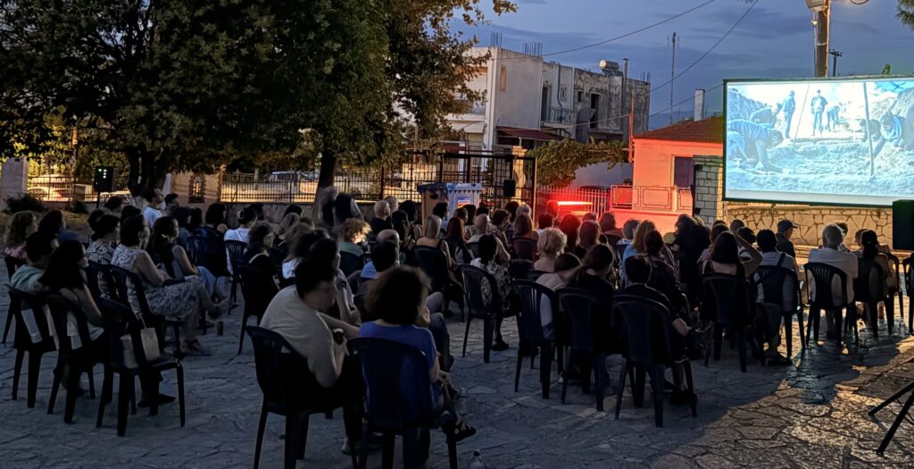 Δημοτικός Κινηματογράφος με το έργο «Ο δασκαλάκος που υποσχέθηκε τη θάλασσα», στο Προάστειο ΦΩΤΟ 29 Δημοτικός Κινηματογράφος με το έργο «Ο δασκαλάκος που υποσχέθηκε τη θάλασσα», στο Προάστειο ΦΩΤΟ