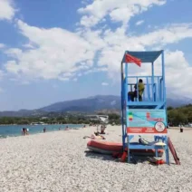 Ηράκλειο: Άμεση επέμβαση ναυαγοσώστη έσωσε παιδί από θαλάσσιο ρεύμα 1 Ηράκλειο: Άμεση επέμβαση ναυαγοσώστη έσωσε παιδί από θαλάσσιο ρεύμα