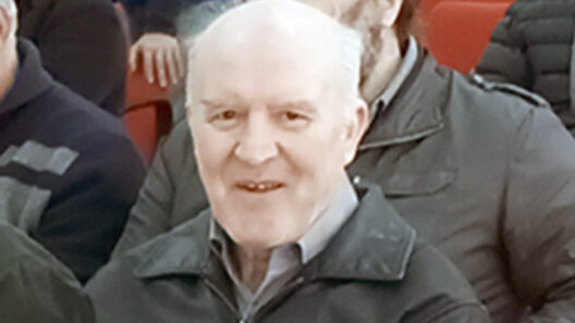 Πρόσωπο άνδρα με χαμόγελο