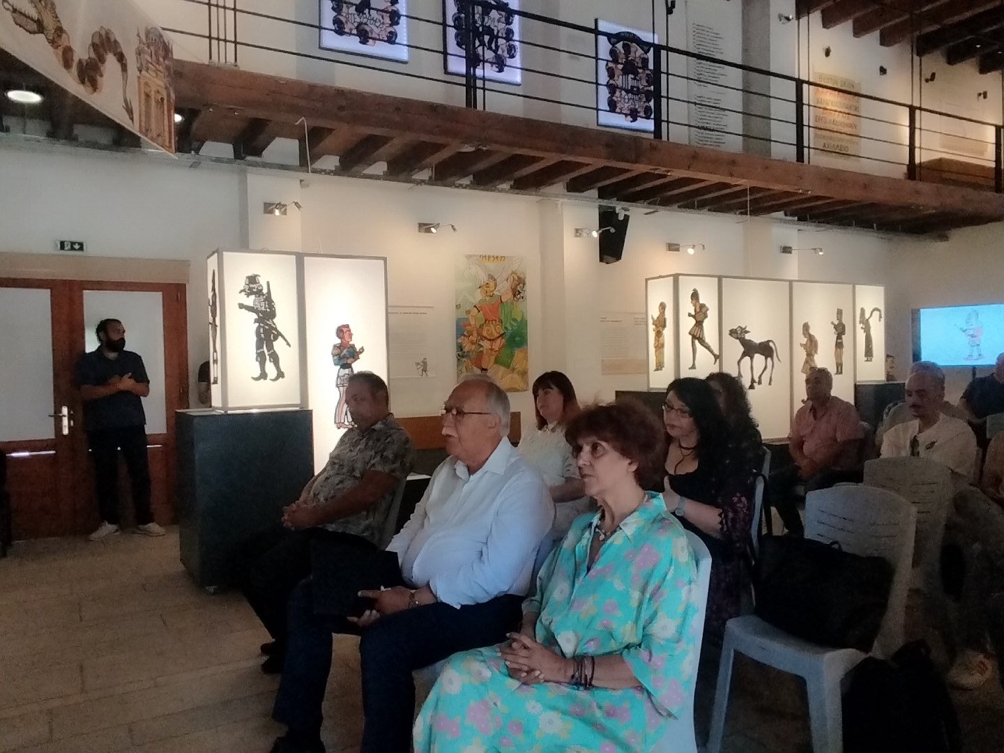 Εγκαινιάστηκε στα Καλάβρυτα η Έκθεση για τα 100 χρόνια του Θεάτρου Σκιών ΦΩΤΟ