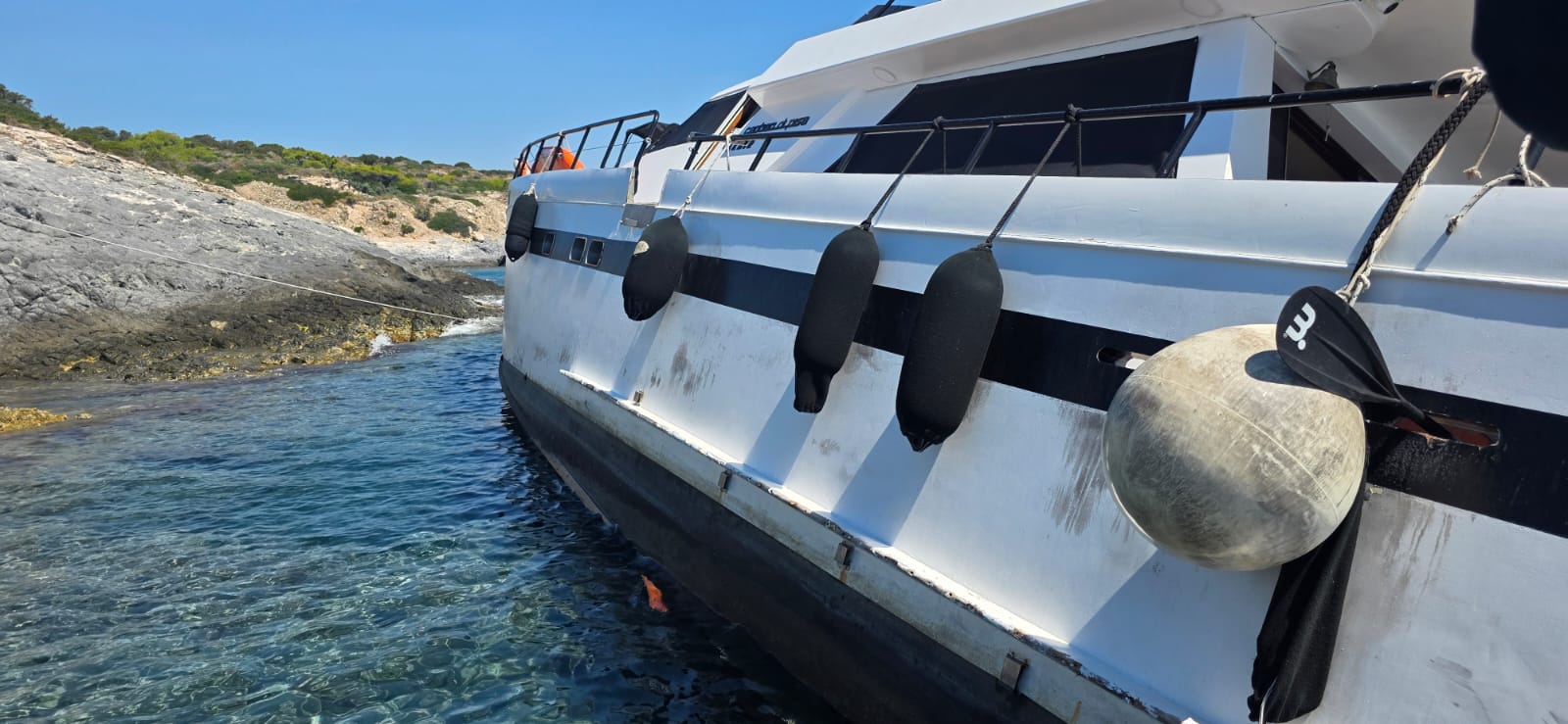 ΠΕΠΙΕΘ: Έκκληση για εγκαταλελειμμένο σκάφος μετά από προσάραξη στην Αίγινα - ΦΩΤΟ 12 ΠΕΠΙΕΘ: Έκκληση για εγκαταλελειμμένο σκάφος μετά από προσάραξη στην Αίγινα - ΦΩΤΟ