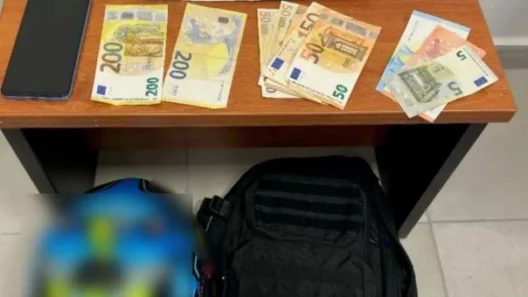 Εξαρθρώθηκε συμμορία στην Αττική: Οι «υπάλληλοι του ρεύματος» και το ανήλικο θύμα 13 Εξαρθρώθηκε συμμορία στην Αττική: Οι «υπάλληλοι του ρεύματος» και το ανήλικο θύμα