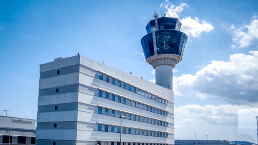Συναγερμός στο Ελευθέριος Βενιζέλος: Αεροσκάφος επέστρεψε μετά από ένδειξη για φωτιά
