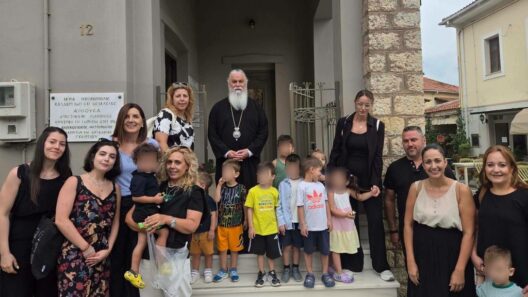 «Τα Αγγελουδάκια» επισκέφθηκαν τον Μητροπολίτη Ιερώνυμο στα Καλάβρυτα ΦΩΤΟ 12 Αγγελιοδότηση στην Πάτρα