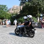 Ακρόπολη: Η τύχη του άνδρα που επιτέθηκε με μαχαίρι σε τουρίστες