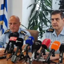 Κρήτη: Αστυνομικοί και δημόσιοι λειτουργοί σε κύκλωμα με ναρκωτικά, όπλα, εκβιάσεις 2 Αστυνομική παρέμβαση σε δημόσιο χώρο