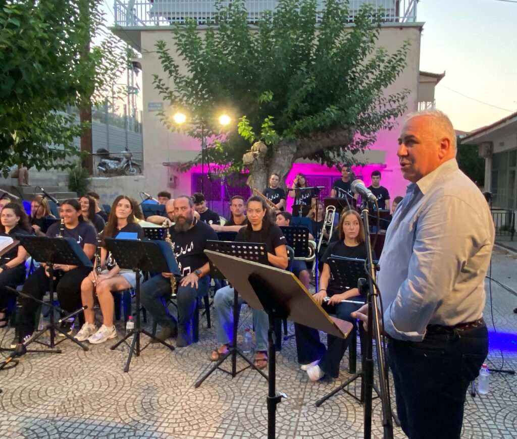Εντυπωσιακή συναυλία στην Αιγείρα από τη Φιλαρμονική «Ιωάννης Κοκονέτσης» ΦΩΤΟ
