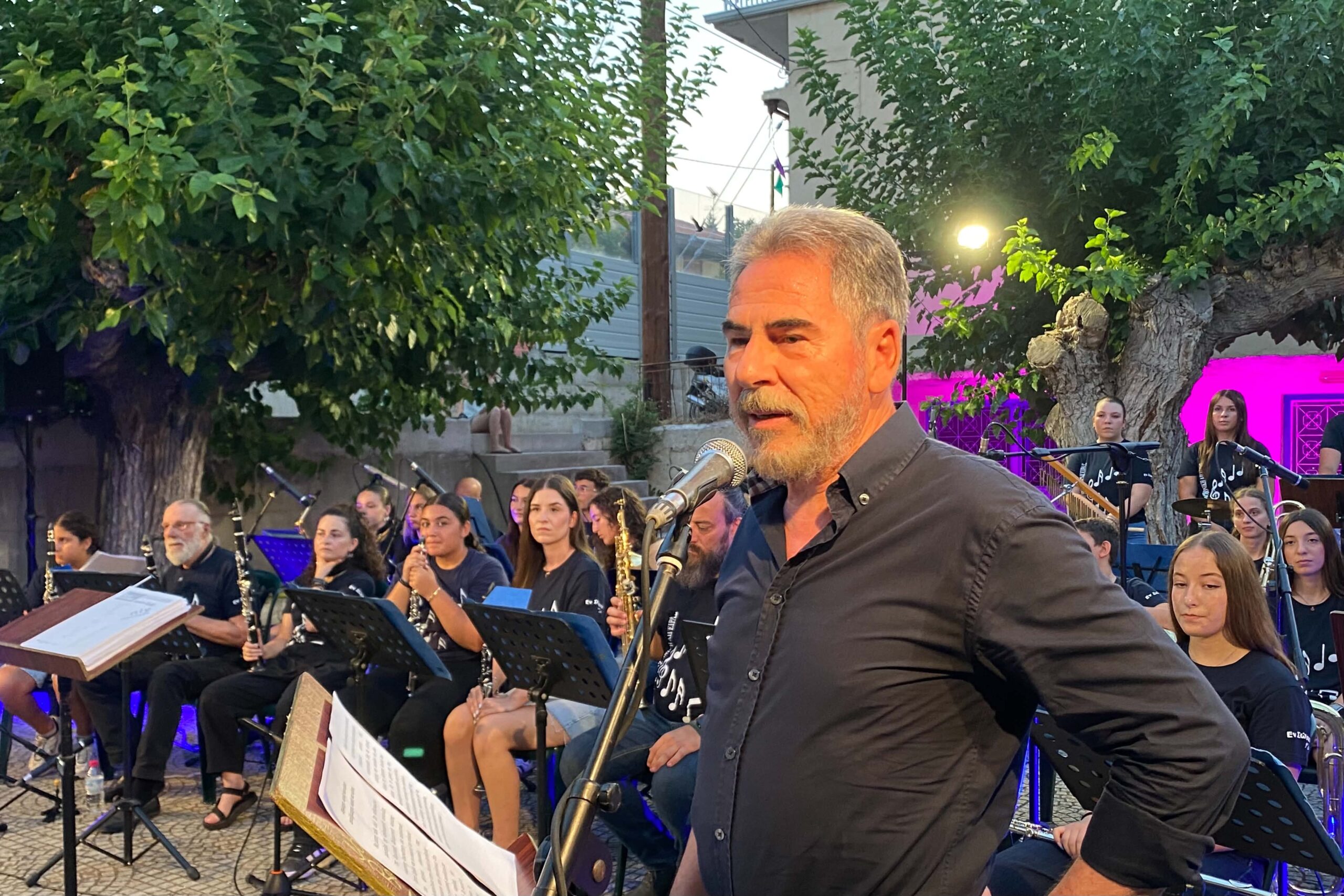 Εντυπωσιακή συναυλία στην Αιγείρα από τη Φιλαρμονική «Ιωάννης Κοκονέτσης» ΦΩΤΟ 8 Εντυπωσιακή συναυλία στην Αιγείρα από τη Φιλαρμονική «Ιωάννης Κοκονέτσης» ΦΩΤΟ
