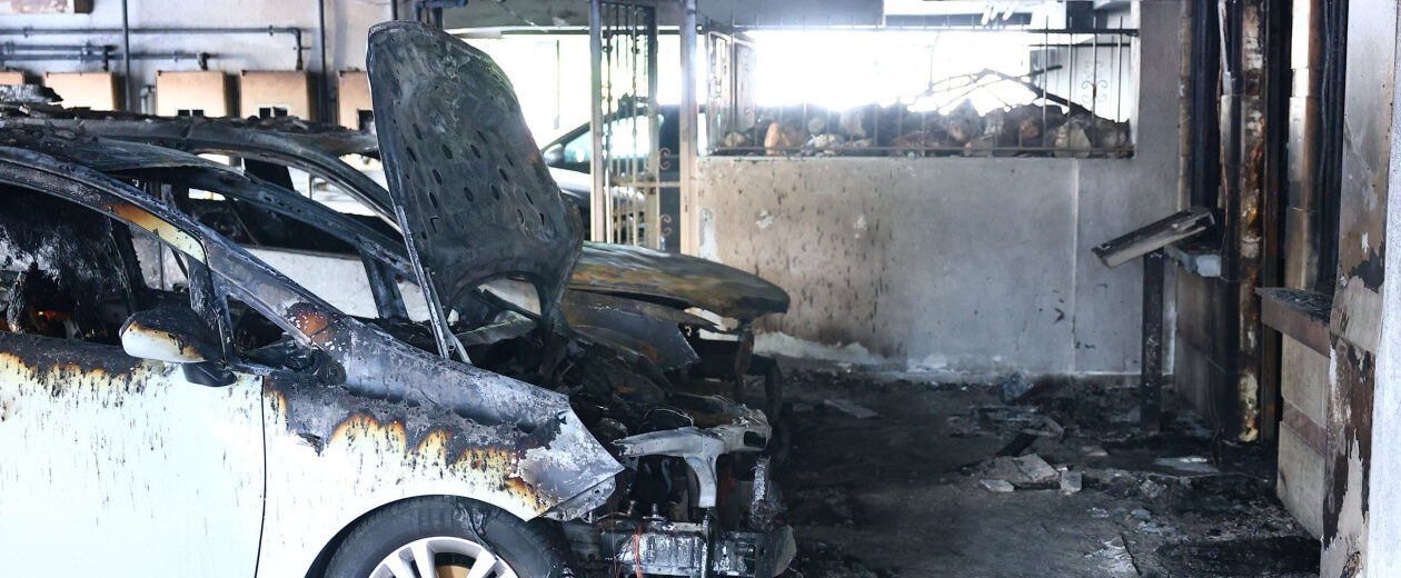Θεσσαλονίκη: Γκαζάκια σε κατοικίες στελεχών της ΝΔ – Καταδίκη από την κυβέρνηση