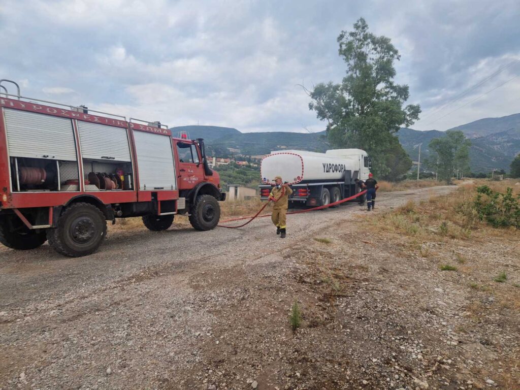 Πάτρα: Φωτιές σε Ριγανόκαμπο και πρώην ΜΟΜΑ - Στην κατάσβεση συνέδραμε η Περιφέρεια ΦΩΤΟ 29 Πάτρα: Φωτιές σε Ριγανόκαμπο και πρώην ΜΟΜΑ - Στην κατάσβεση συνέδραμε η Περιφέρεια ΦΩΤΟ