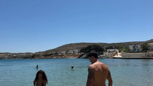 Φουρέιρα: Καλοκαιρινές οικογενειακές στιγμές στο πλευρό του Μποτία ΦΩΤΟ - ΒΙΝΤΕΟ 22 Φουρέιρα: Καλοκαιρινές οικογενειακές στιγμές στο πλευρό του Μποτία ΦΩΤΟ - ΒΙΝΤΕΟ