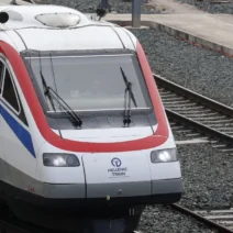 Έφτασαν Θεσσαλονίκη οι δύο νέοι υβριδικοί συρμοί Intercity