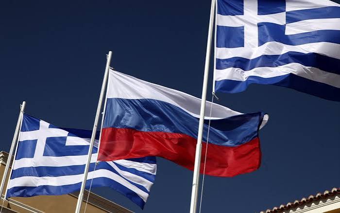 Ελλάδα: Μπλοκάρει νέο πακέτο κυρήσεων της ΕΕ κατά της Ρωσίας