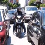 Πάτρα: Ανεξέλεγκτη κατάσταση και κυκλοφοριακό χάος - Στο ίδιο έργο θεατές πεζοί, οδηγοί, καταστηματάρχες ΦΩΤΟ