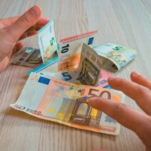 Οικονομία: Νέο επίδομα 565 ευρώ για 9 μήνες 2 Οικονομία για Επίδομα